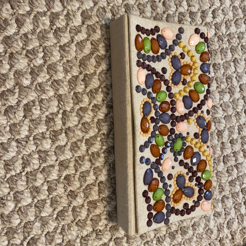 Beaded multicolor clutch